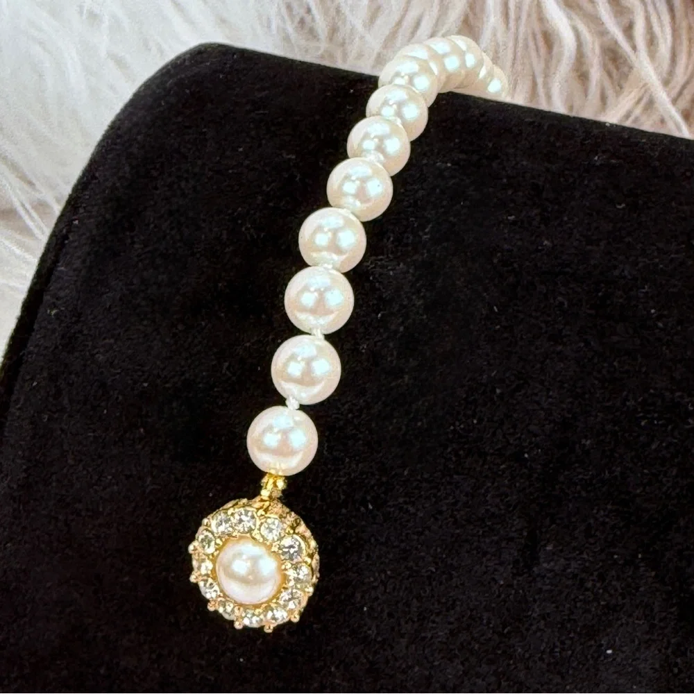 Gorgeous, vintage dressy, faux pearl bling bracelet